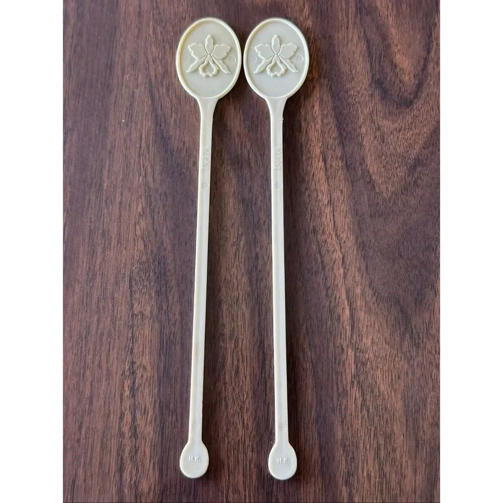 Vintage Halekulani Hotel Hawaii Waikiki Swizzle Stick Collectible Flower Emblem